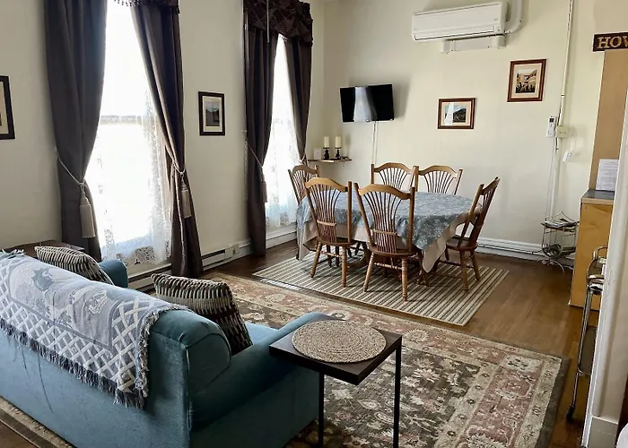 Historic Capitol Vacation Downtown Appartement